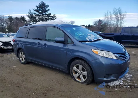 2015 Toyota Sienna Le from USA, damaged, VIN 5TDKK3DC7FS554618